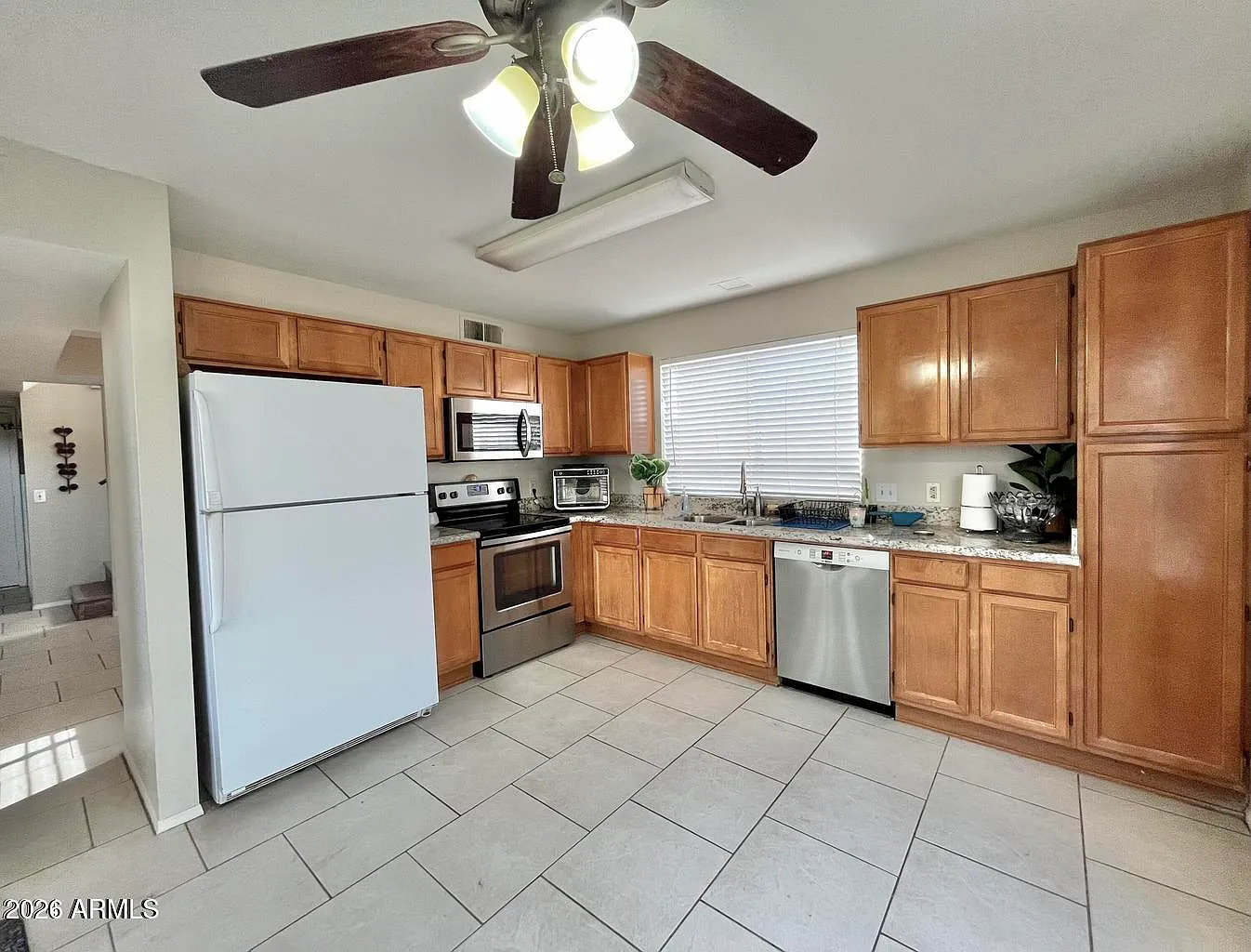 3 bed, 2.5 bath, 1431 sqft, $1,995 — Photo 4