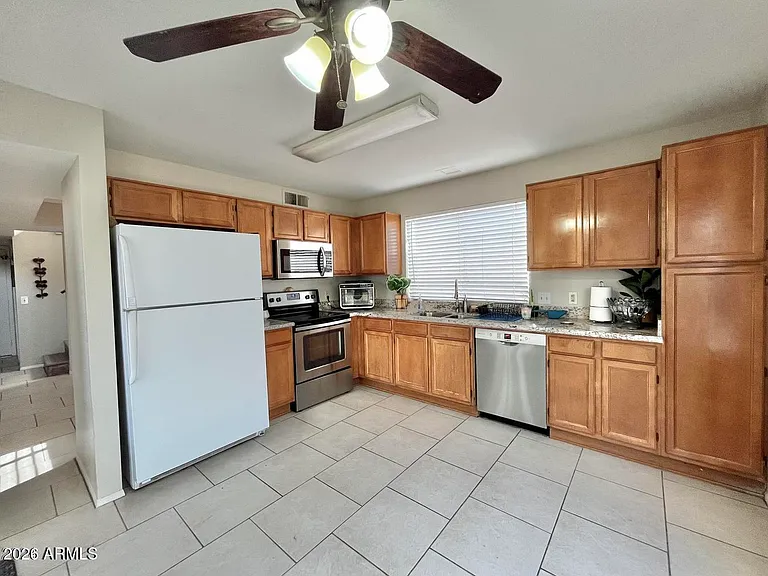 3946 W Camino Del Rio — Photo 4