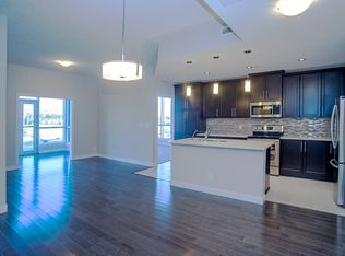 24 Varsity Estates Cir NW #801, Calgary, AB T3A2X8