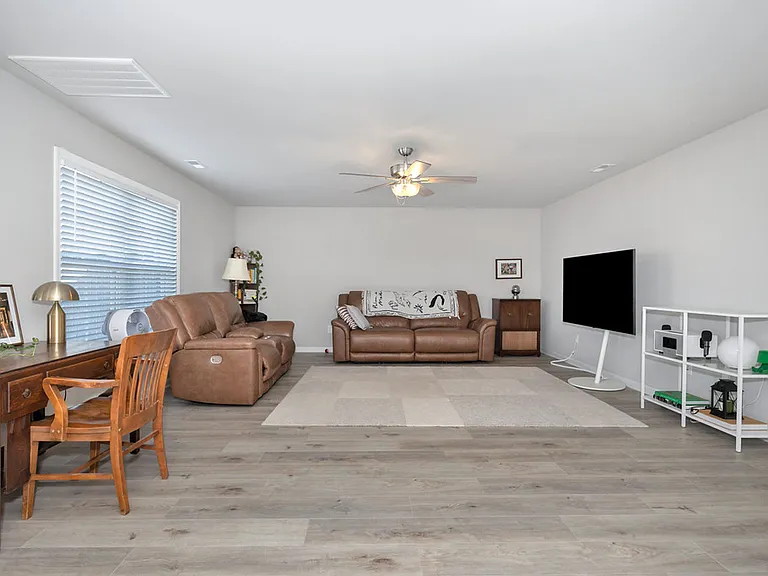 14665 Bowman St — Photo 5