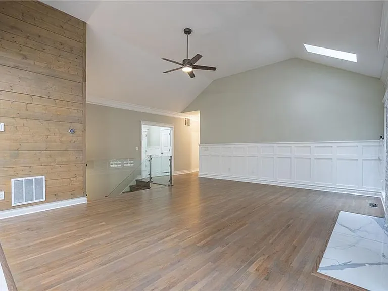 3924 Ashford Dunwoody Rd — Photo 14