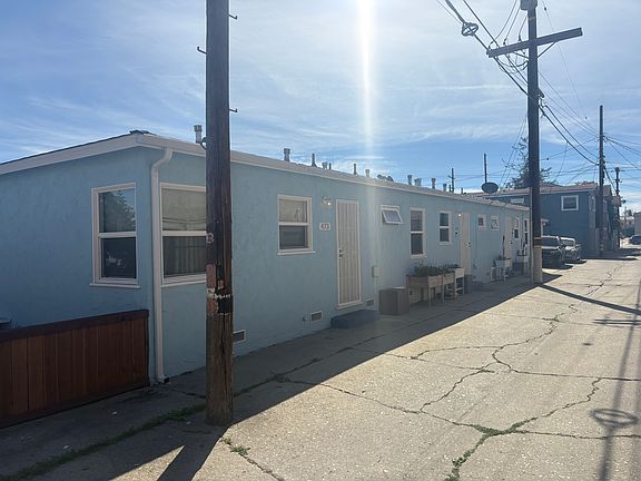 2nd image of 475 W 21st St