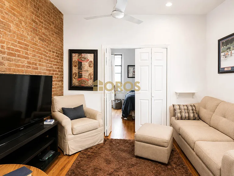217 E 10th St #12 — Photo 1