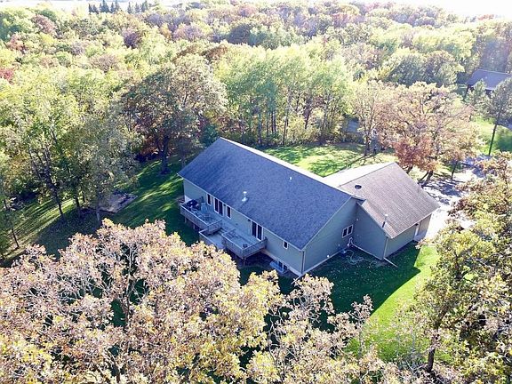 4th image of 2941 N Oaks Ln NW