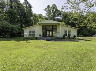 218 River Rd, Hardy, AR 72542