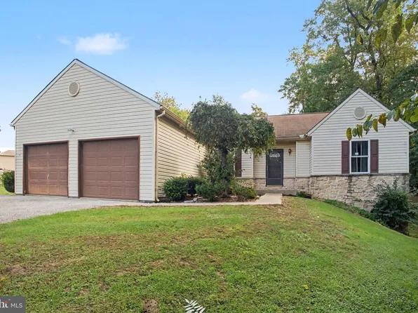 303 S Vintage Rd, Paradise, PA 17562