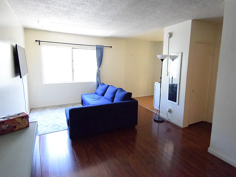 2618 Ellendale Pl. — Photo 8