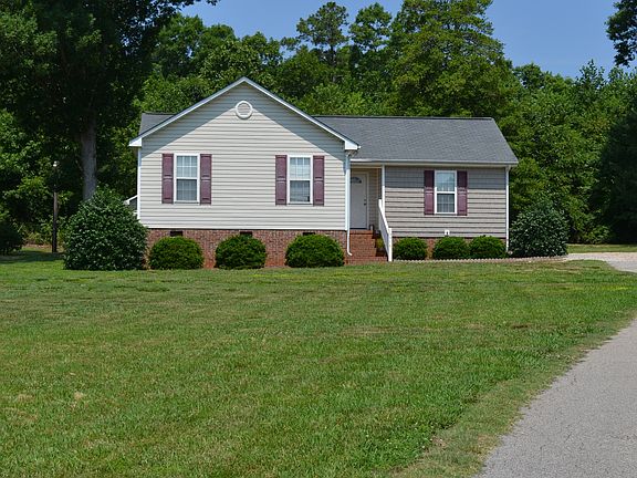 road view shows off the huge front yard