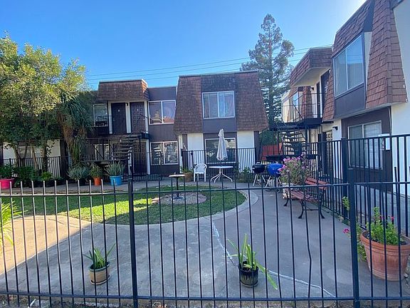2nd image of 2030 20th Ave #2040-09