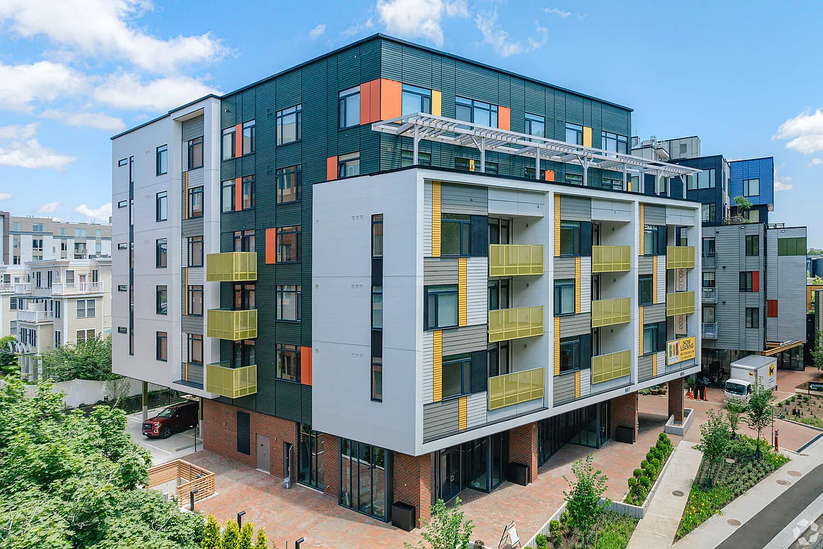 Building Photo - 605 Concord at Fresh Pond