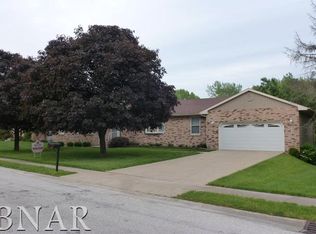 1202 S Quincy St, Clinton, IL 61727