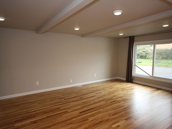 4th image of 1221 S 315th St