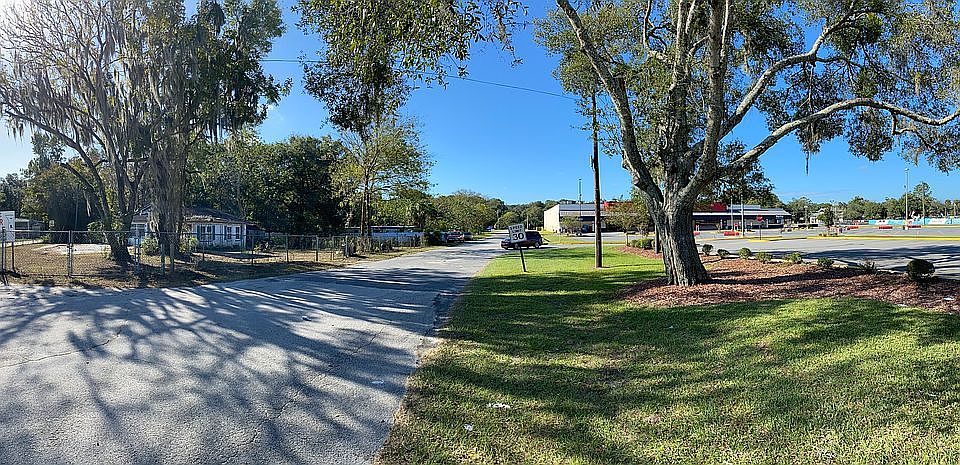 Prime location next to W/D