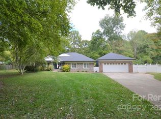 7315 Potter Rd, Matthews, NC 28104