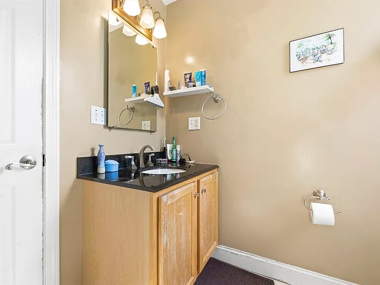 84 Line St #2 — Photo 14