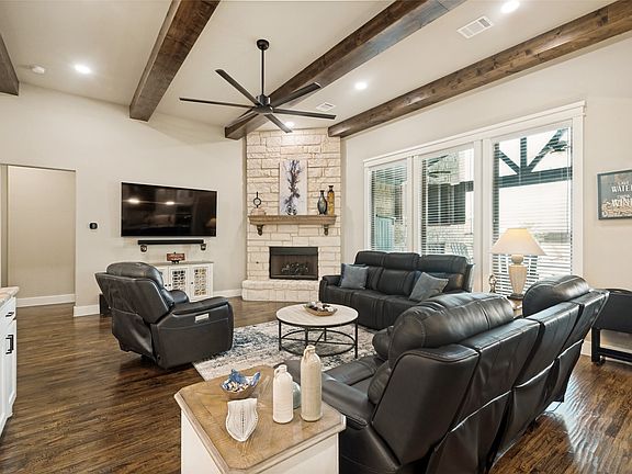 5th image of 850 Horseshoe Meadows Dr