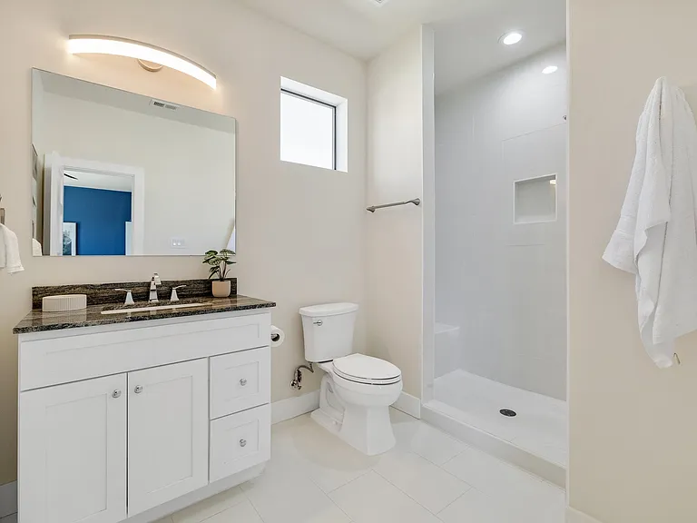6449 Royalton Dr — Photo 21