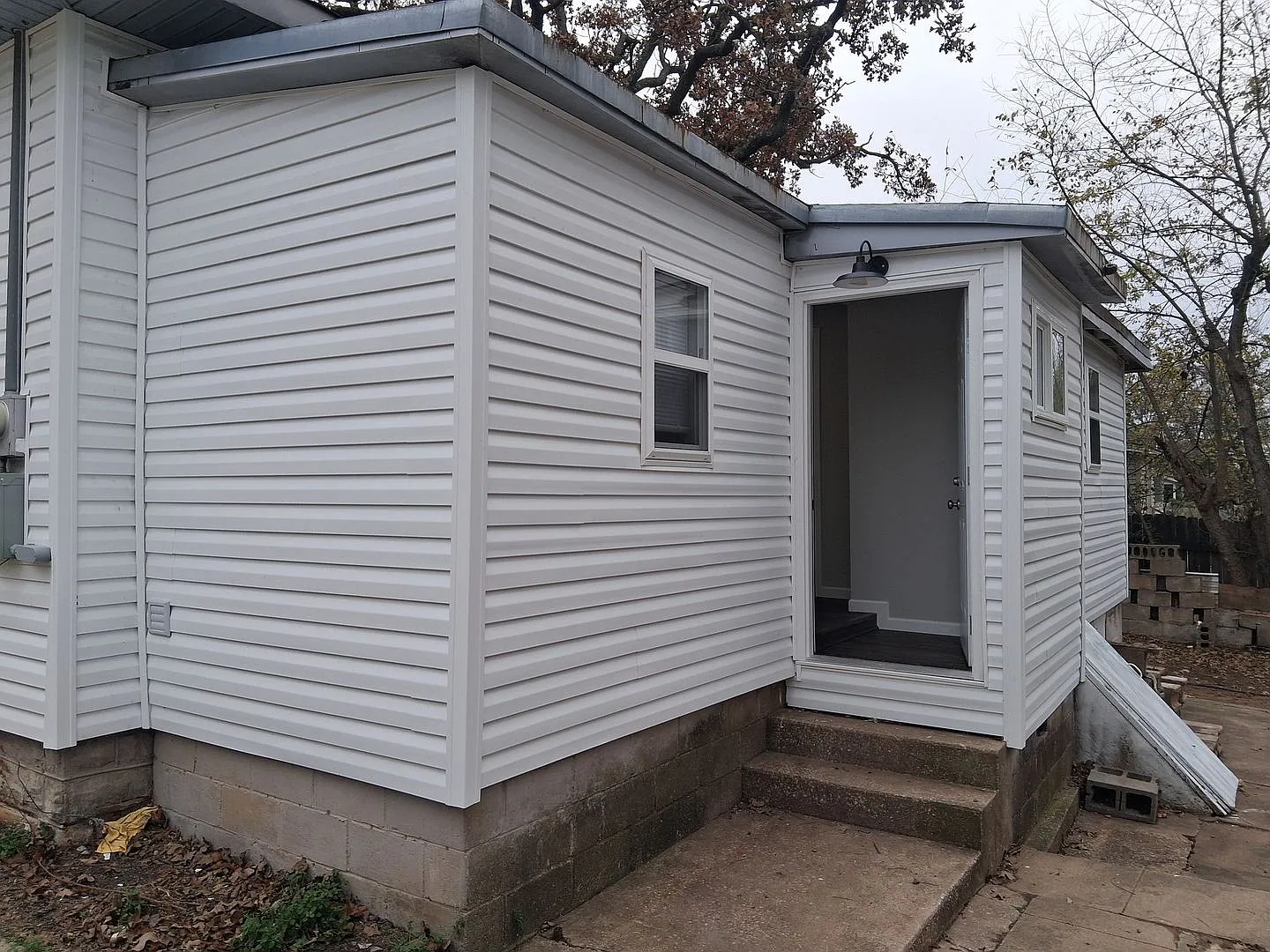 Stunning 4-Bedroom Renovated Home in Sapulpa — Photo 3