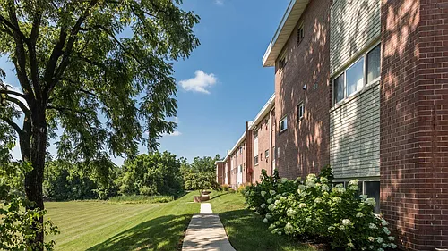 Barclay Square Apartments Photo 1