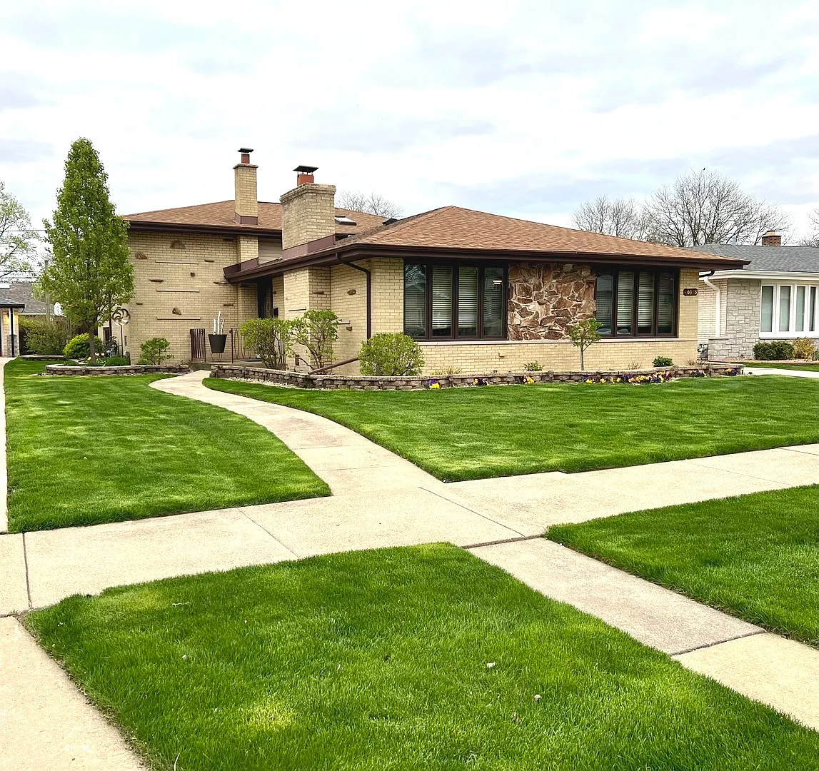 10325 Cook Ave photo 1