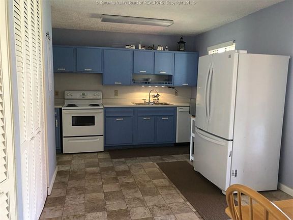 2nd image of 229 Helen Ln