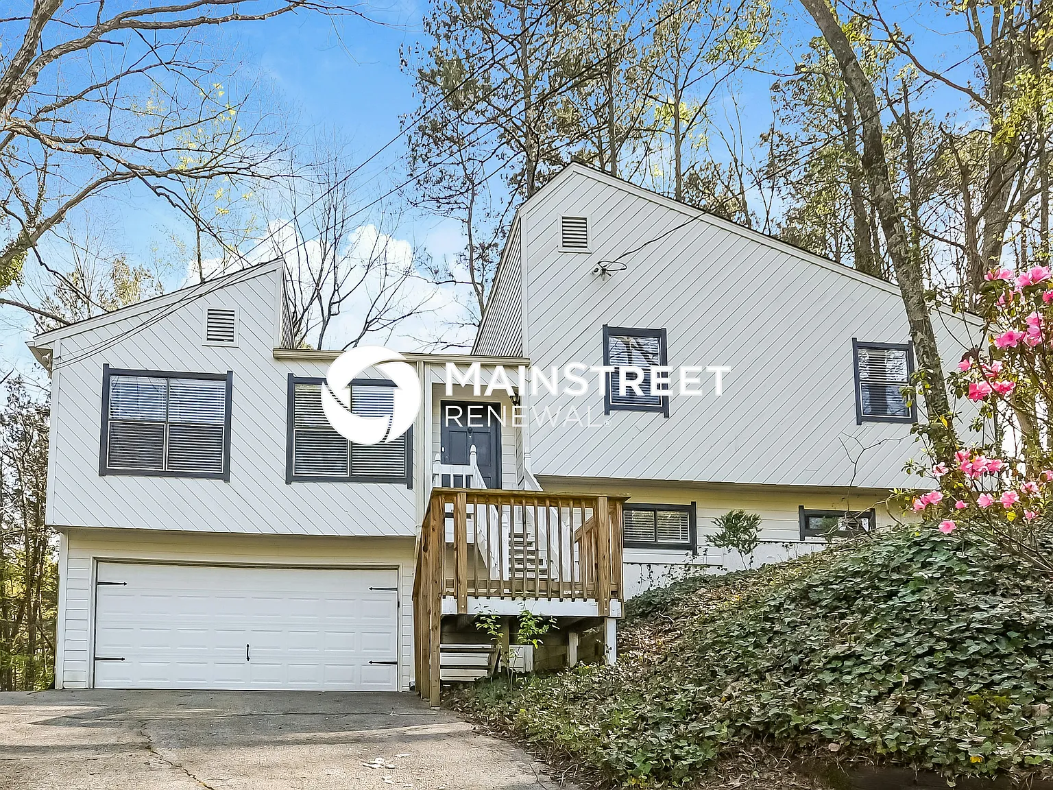 358 Shalloway Dr NE — Photo 3