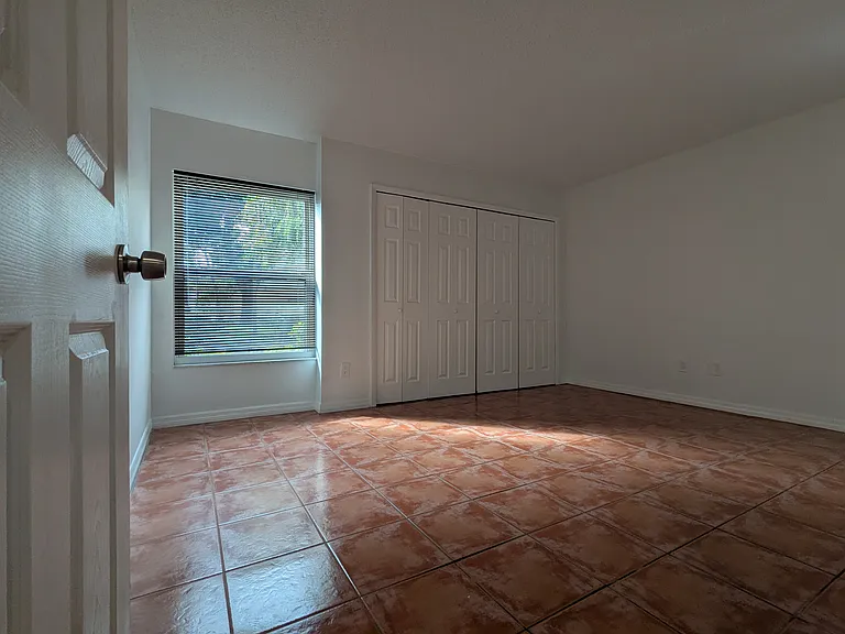 5102 Puritan Cir #5101 — Photo 13