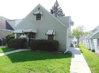 34 Geneva Ave, Bellwood, IL