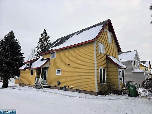 2nd image of 3818 4th Ave E