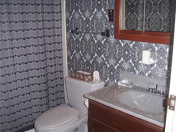 5th image of 921 Park Pl APT 1401