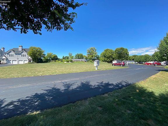 4th image of 10911 N Bay Point Dr APT 603