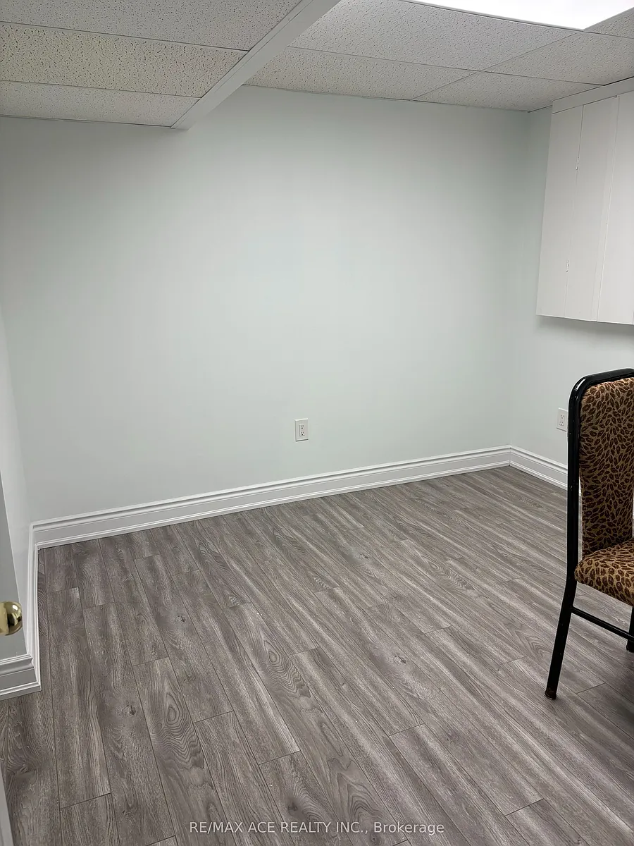 Building Photo - 168 Mary Pearson Dr #BASEMENT