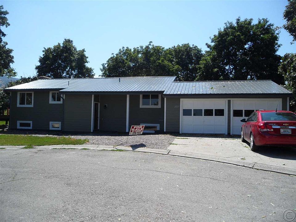1st image of 2227 E Summit Dr