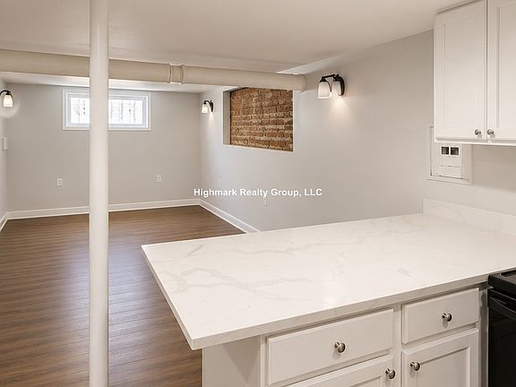 2nd image of 2310 W Wilson Ave #Gs