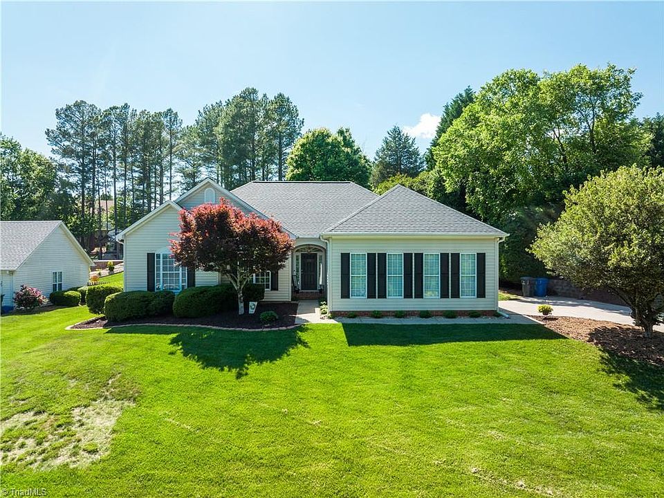 1st image of 330 Running Springs Ln