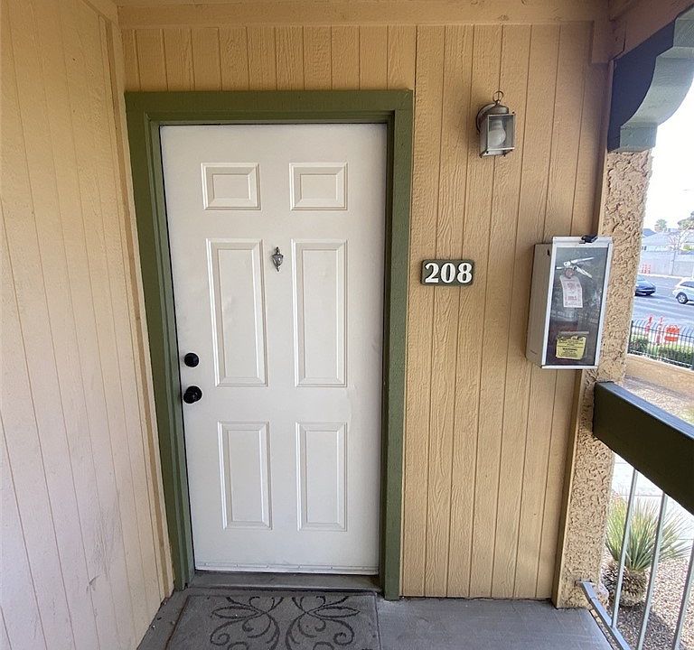 2nd image of 5174 S Jones Blvd Unit 208