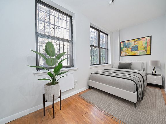 4th image of 66 W 109th St APT 1a
