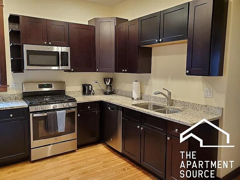 1st image of 2320 W Armitage Ave APT 3