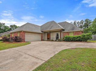 100 Britton Cir, Flowood, MS 39232