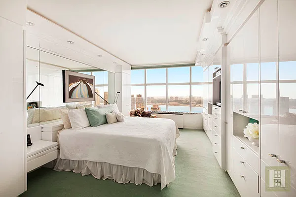 Sold by Halstead Real Estate | media 4