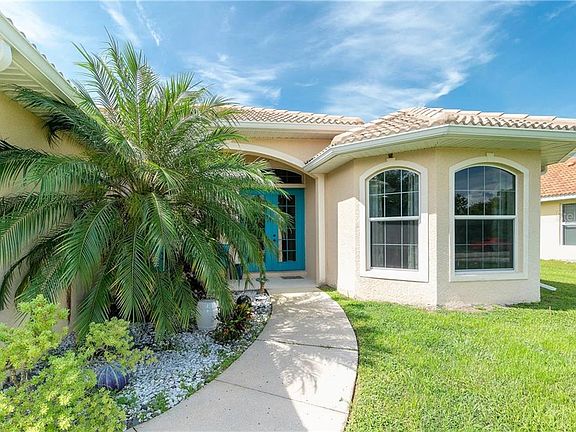 2nd image of 24519 SW Kingsway Cir
