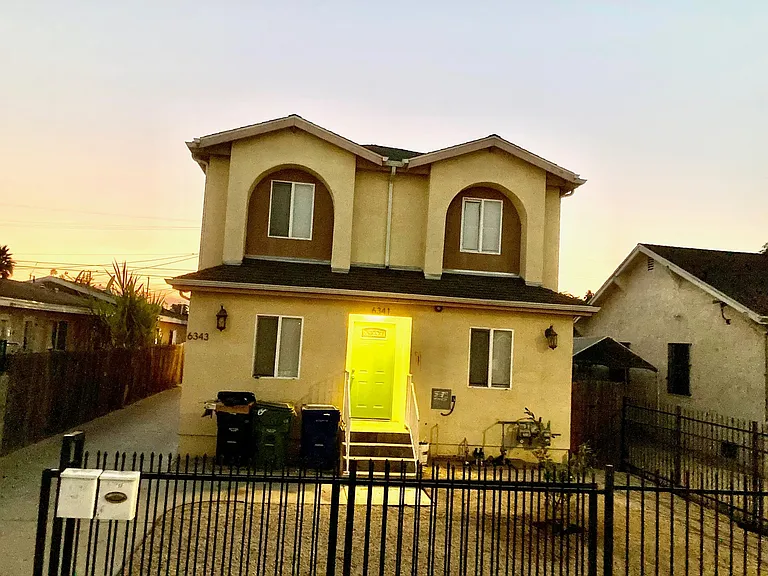 6341 Estrella Ave #6341 — Photo 1