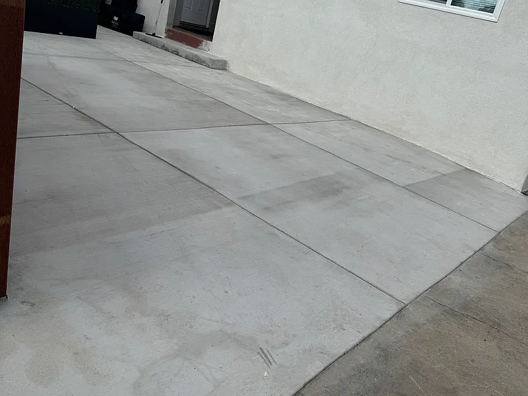 364 S McBride Ave — Photo 2