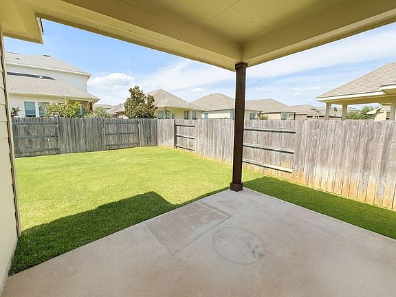 4th image of 913 Centerra Hills Cir #913