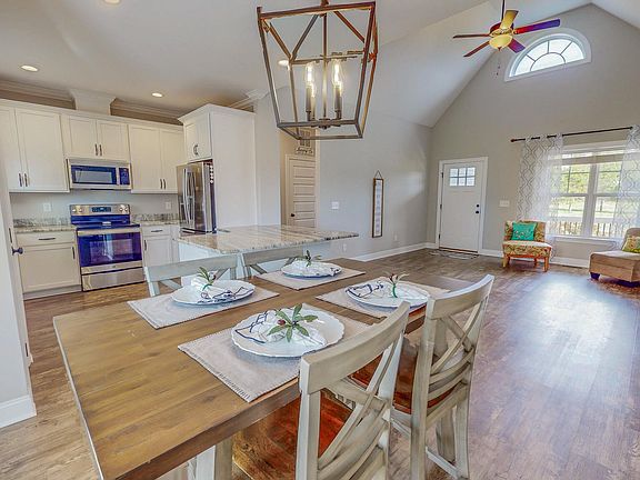 4th image of 2540 Levi Ln