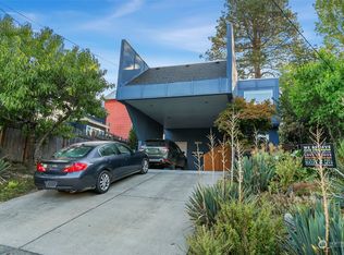 3612 Interlake Ave N, Seattle, WA 98103