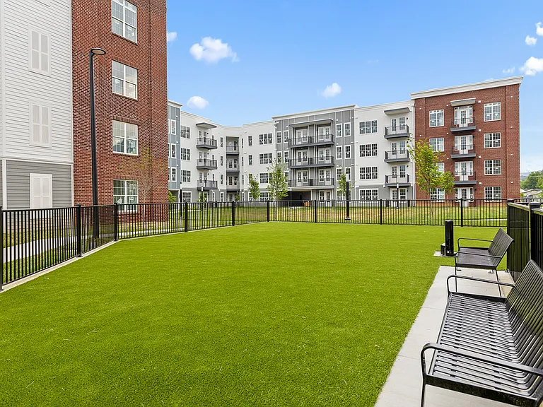 Borough 33 Apartments — Photo 17