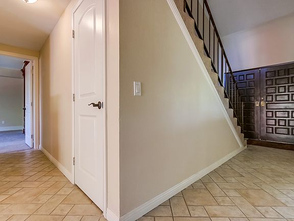 5th image of 417 N Shaftesbury Ave