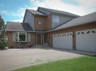 20835 Hidden Ponds Dr, Rogers, MN 55374