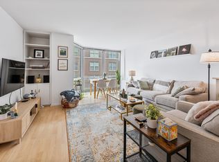 21 W Goethe St APT 15B, Chicago, IL 60610